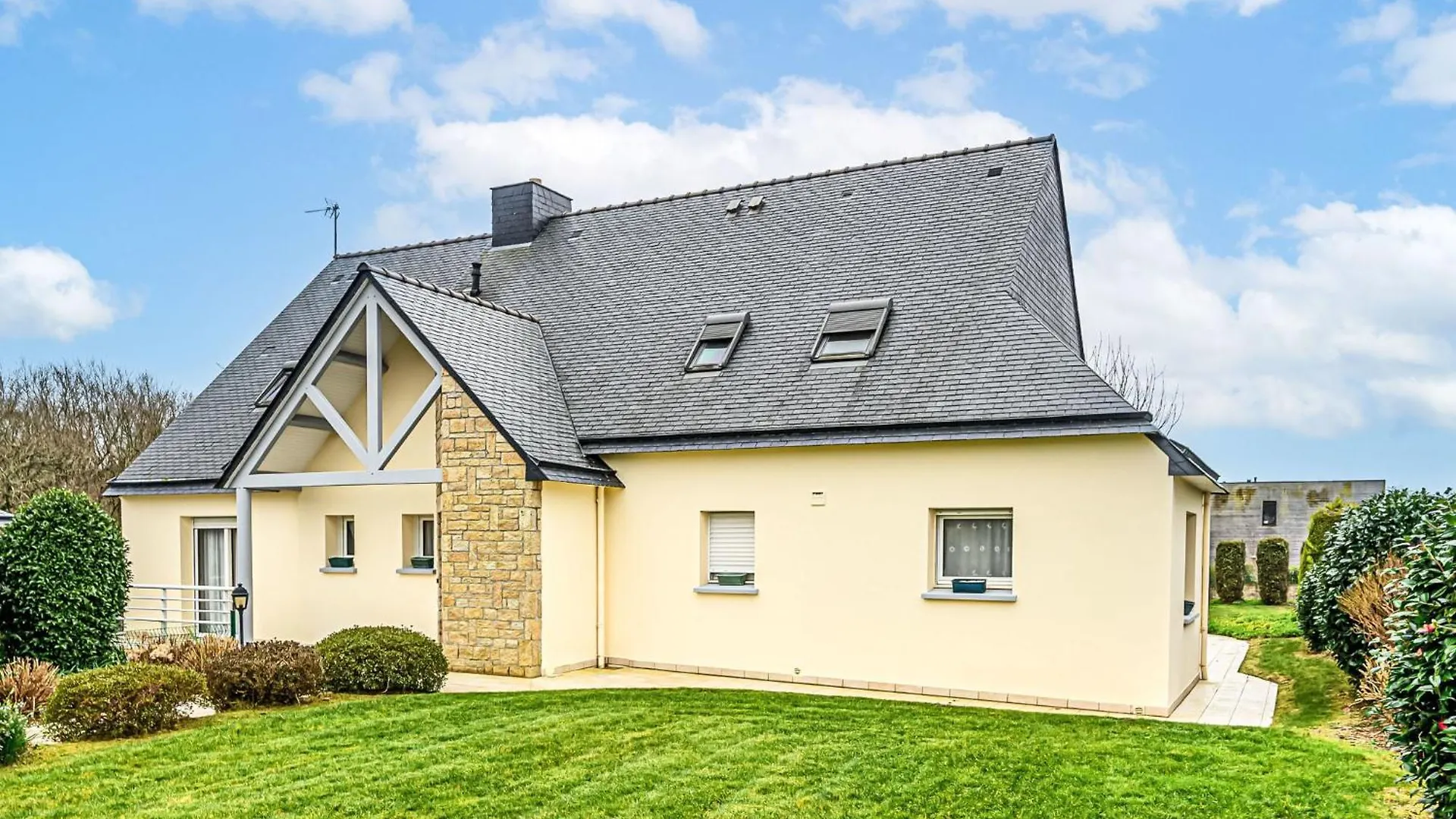 Holiday Home Le Prat-3 By Interhome Guidel
